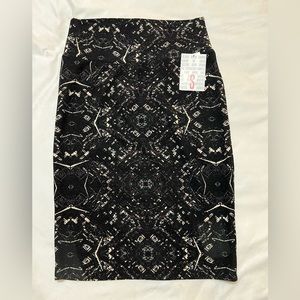 NWT Small Black and Cream Cassie Skirt